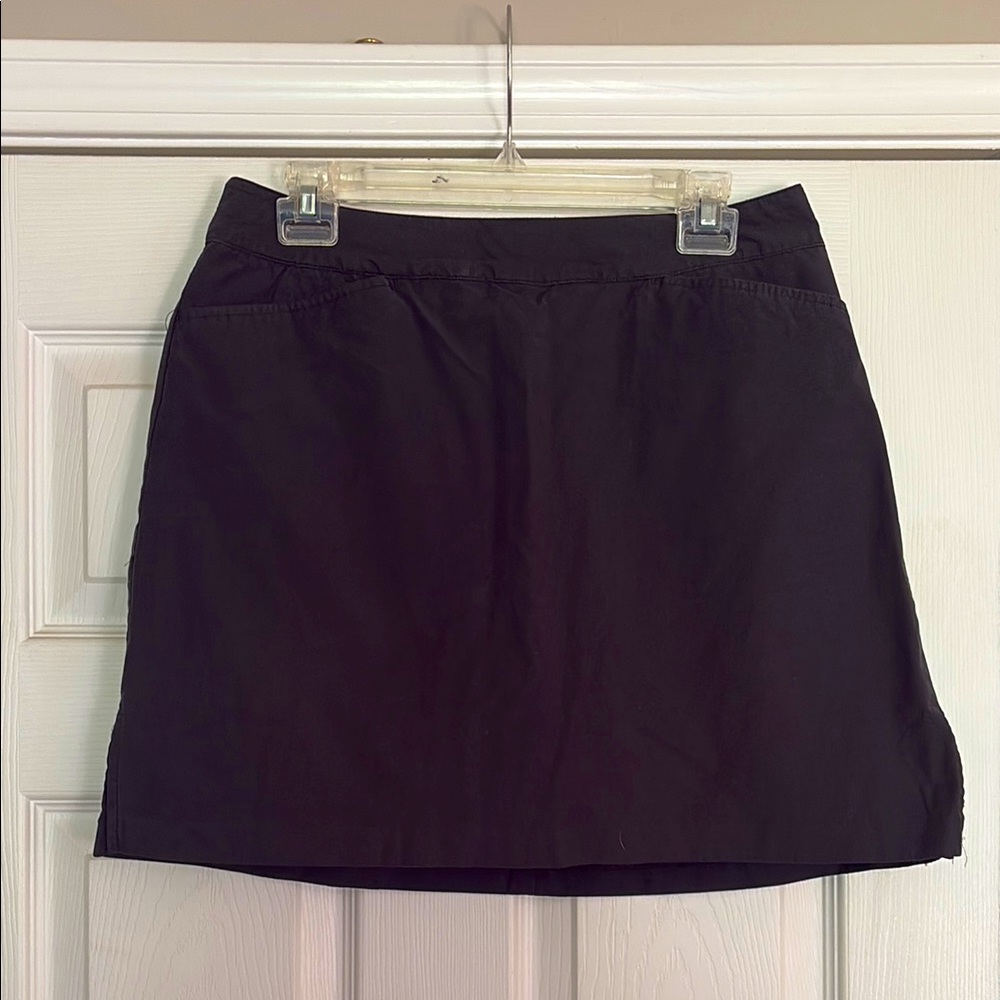 AtivaGolf Women’s Golf Skort Black Size 12 Two front pockets one in the back EUC